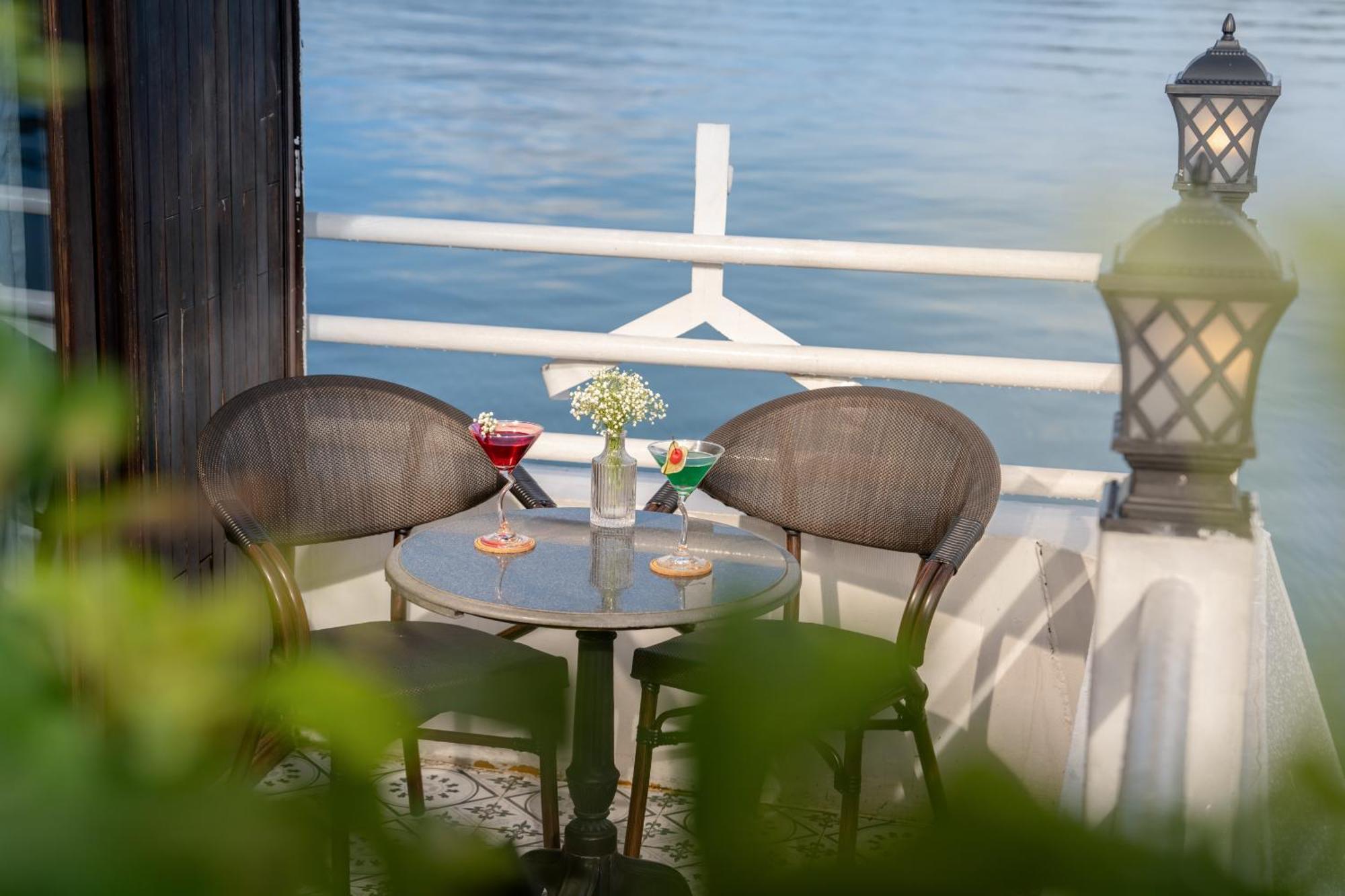 Halong Athena Cruise Hạ Long