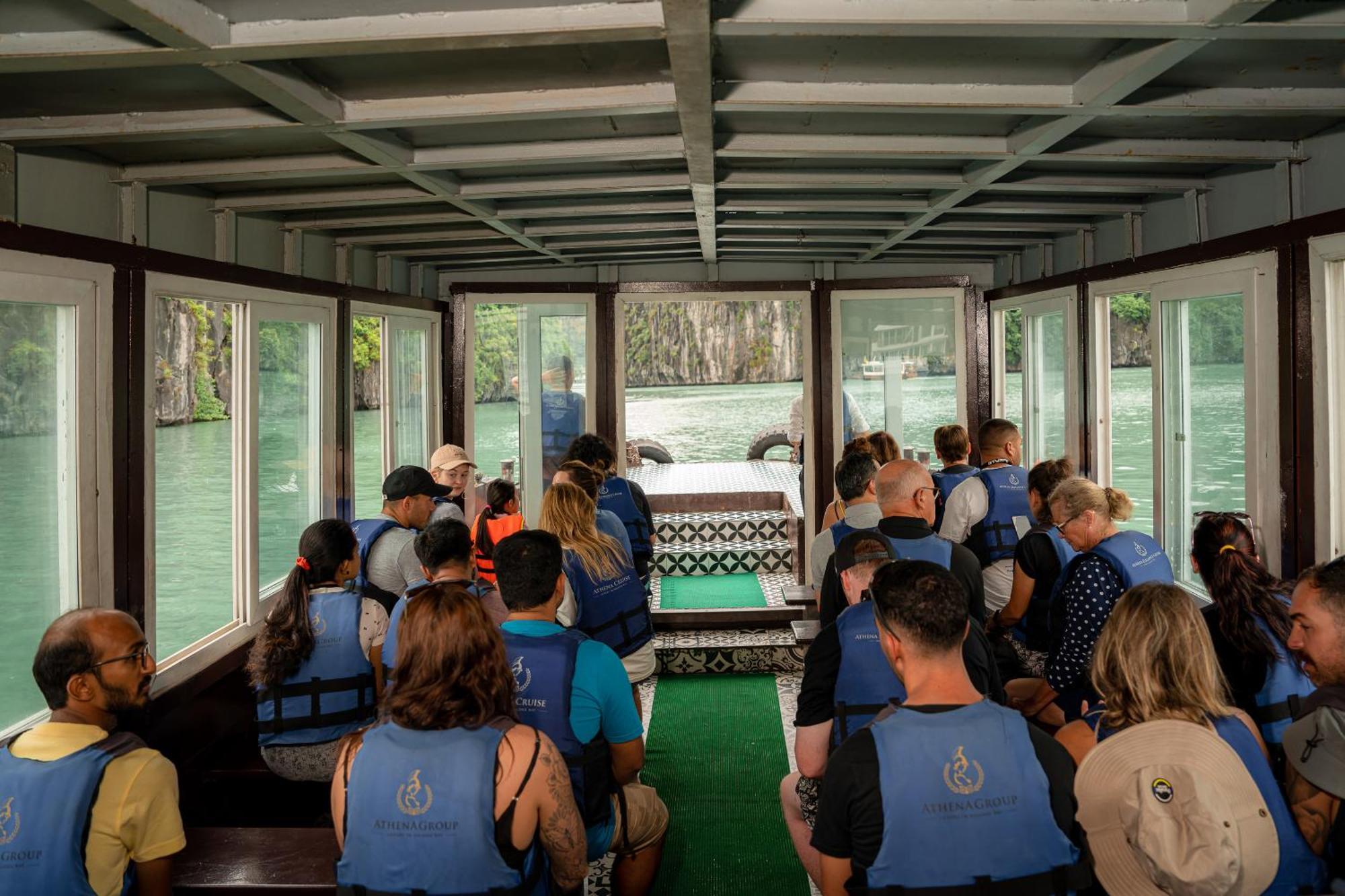 Halong Athena Cruise  Hạ Long
