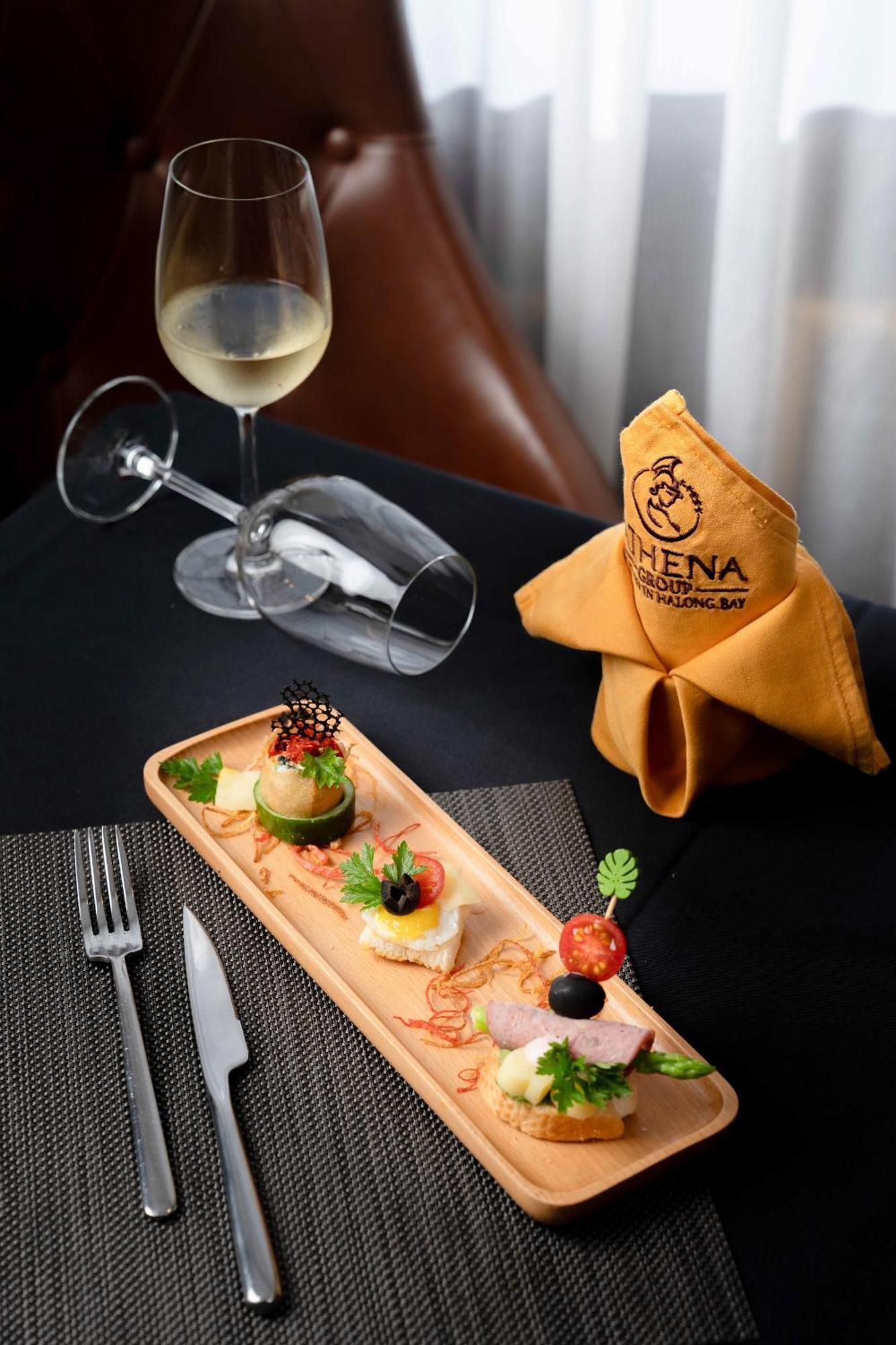  Halong Athena Cruise
